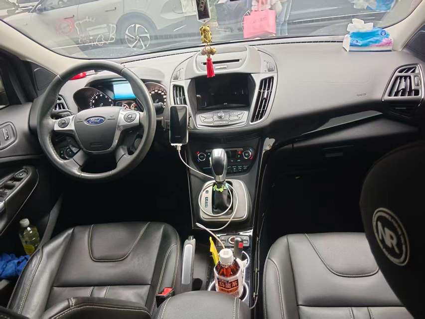 Ford Kuga 2.0T AWD Sport 6