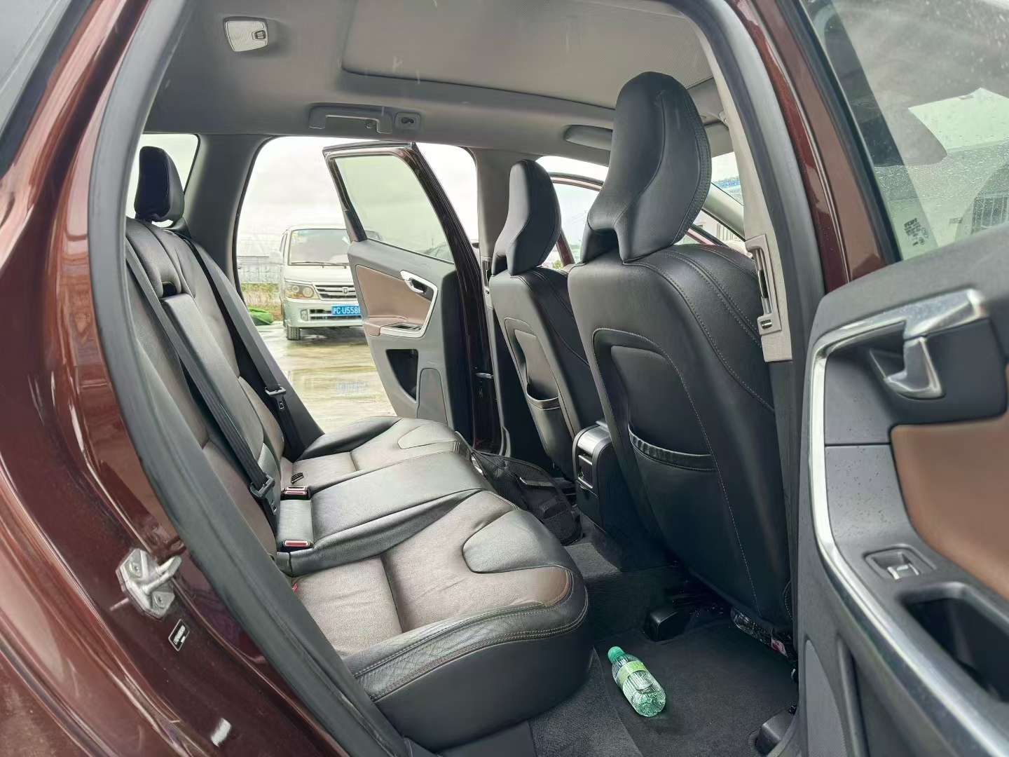 Volvo XC60 8