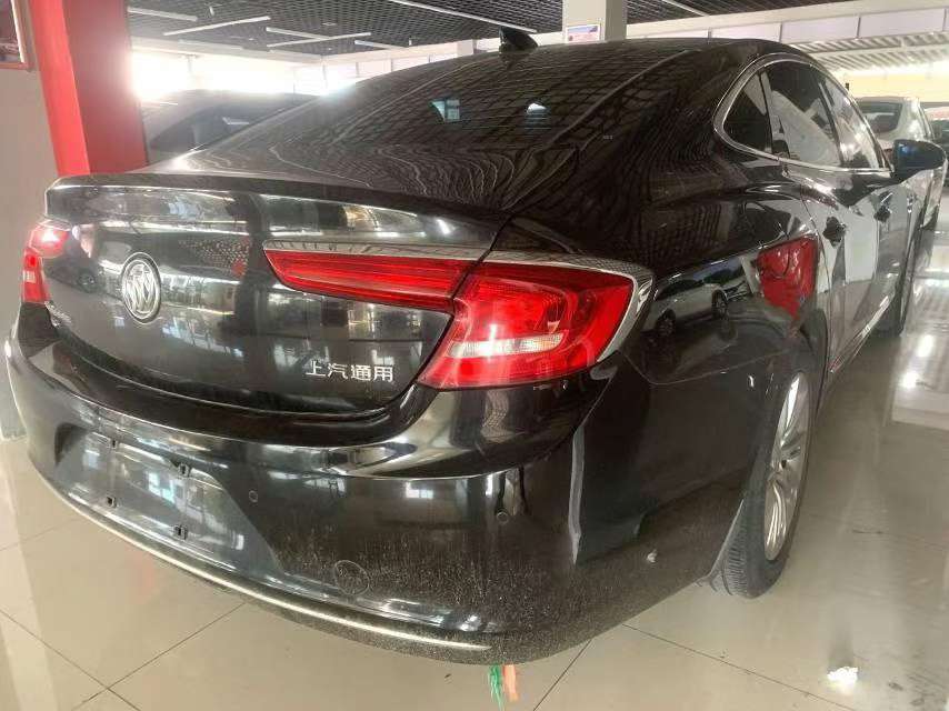 BYD Tang 2.0T Smart Connect Premium 7-Seater 2