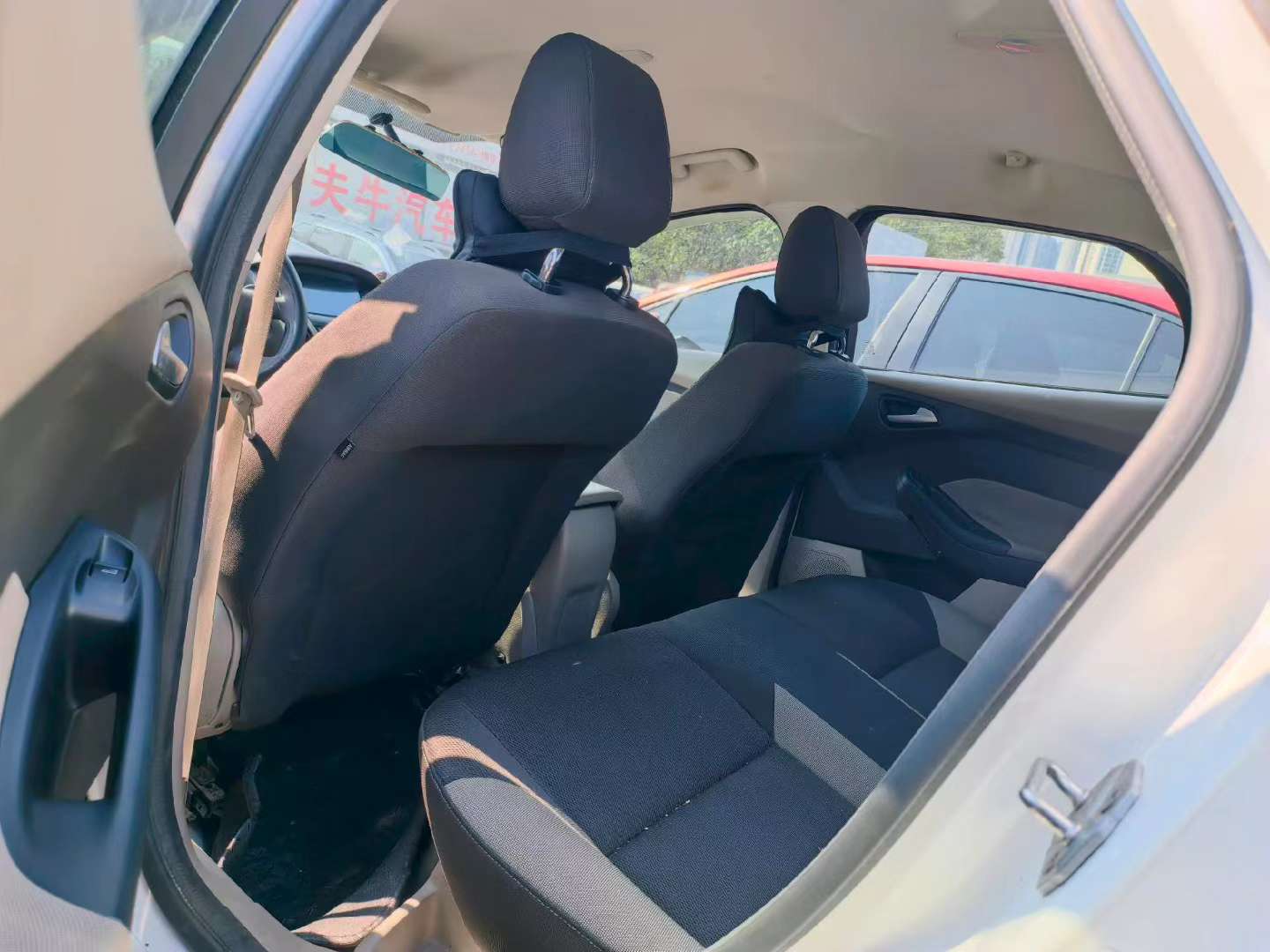 Ford Focus 2012 Sedan 1.6L Automatic Trend Edition 4