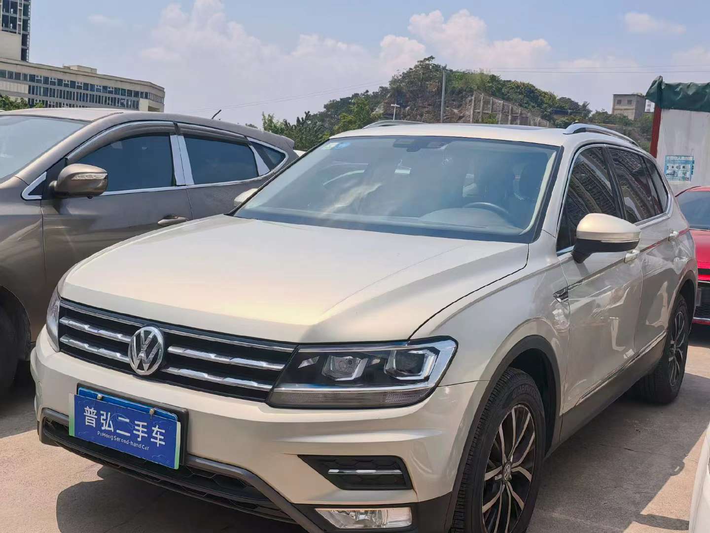 Volkswagen Tiguan L 2018 330TSI Automatic 2WD Luxury