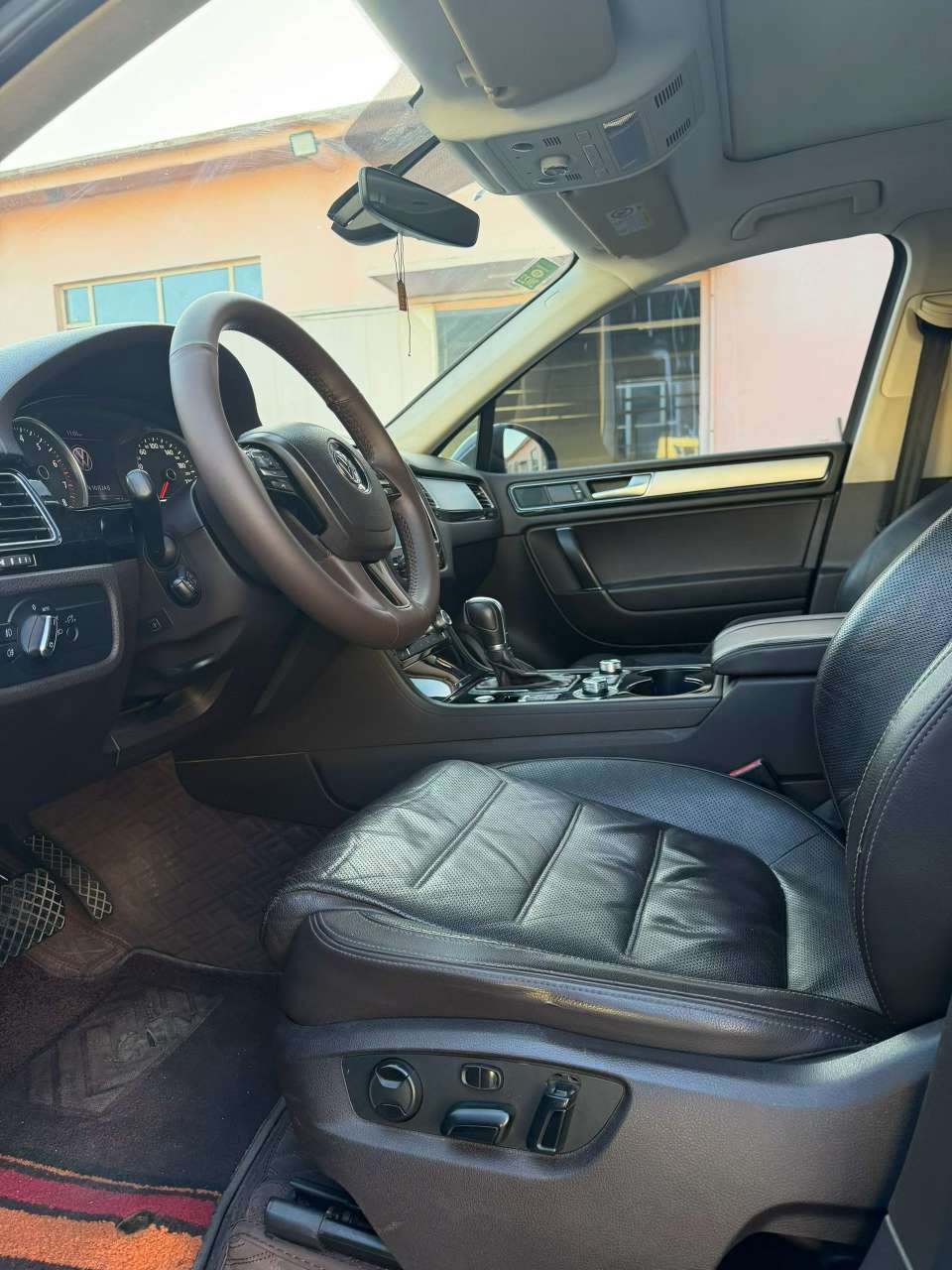 Volkswagen Touareg 2017 3.0T High Trim 4WD 8