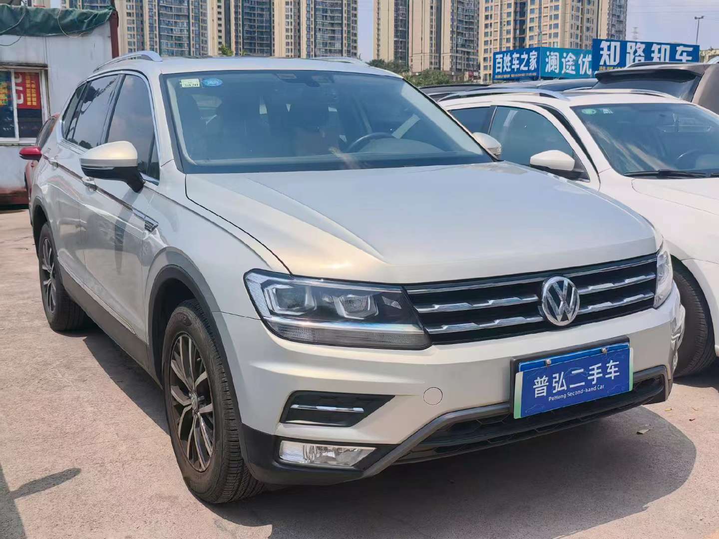 Volkswagen Tiguan L 2018 330TSI Automatic 2WD Luxury 2