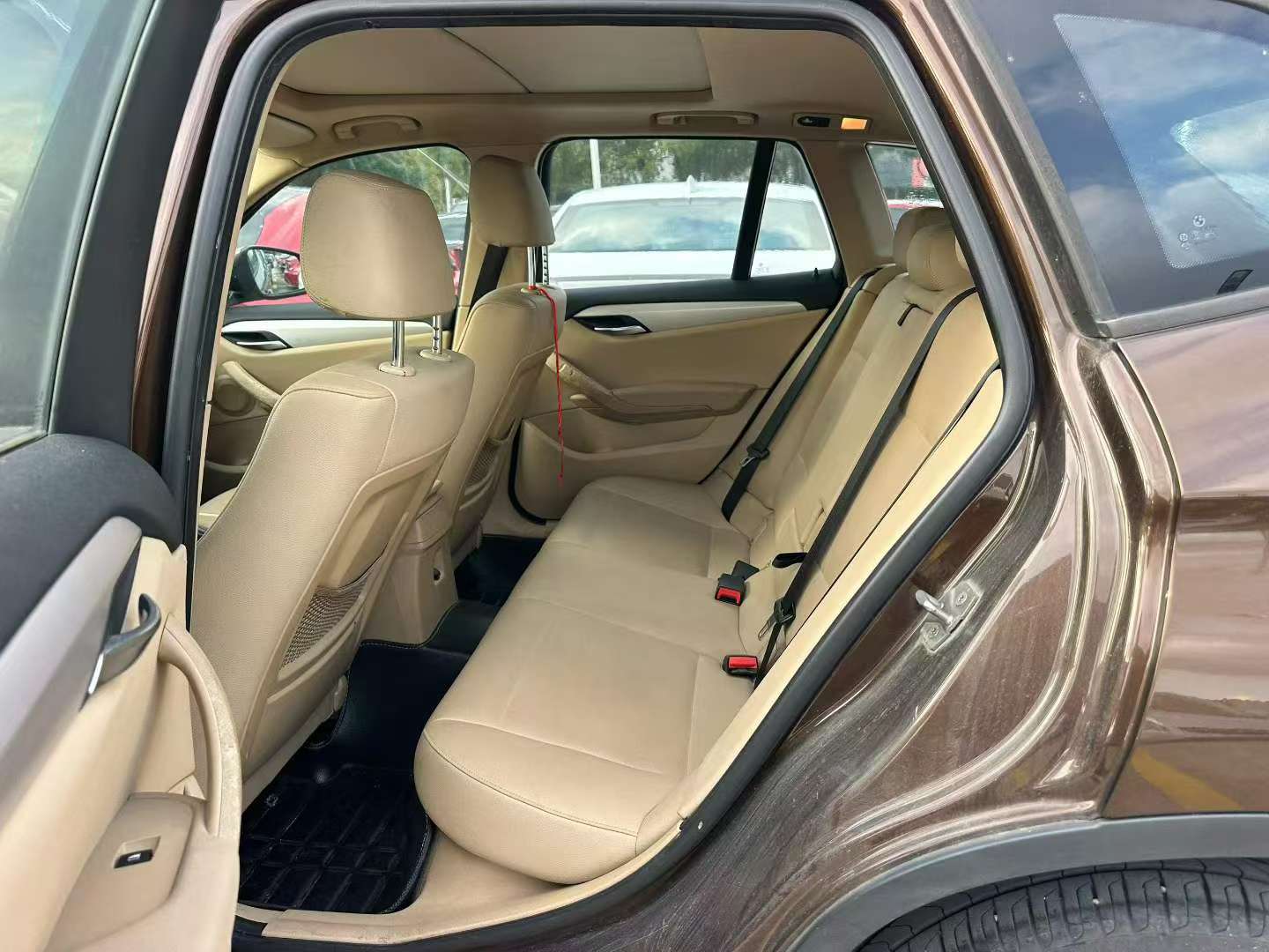 BMW X1 Luxury 2.0 Automatic Panoramic Sunroof 6