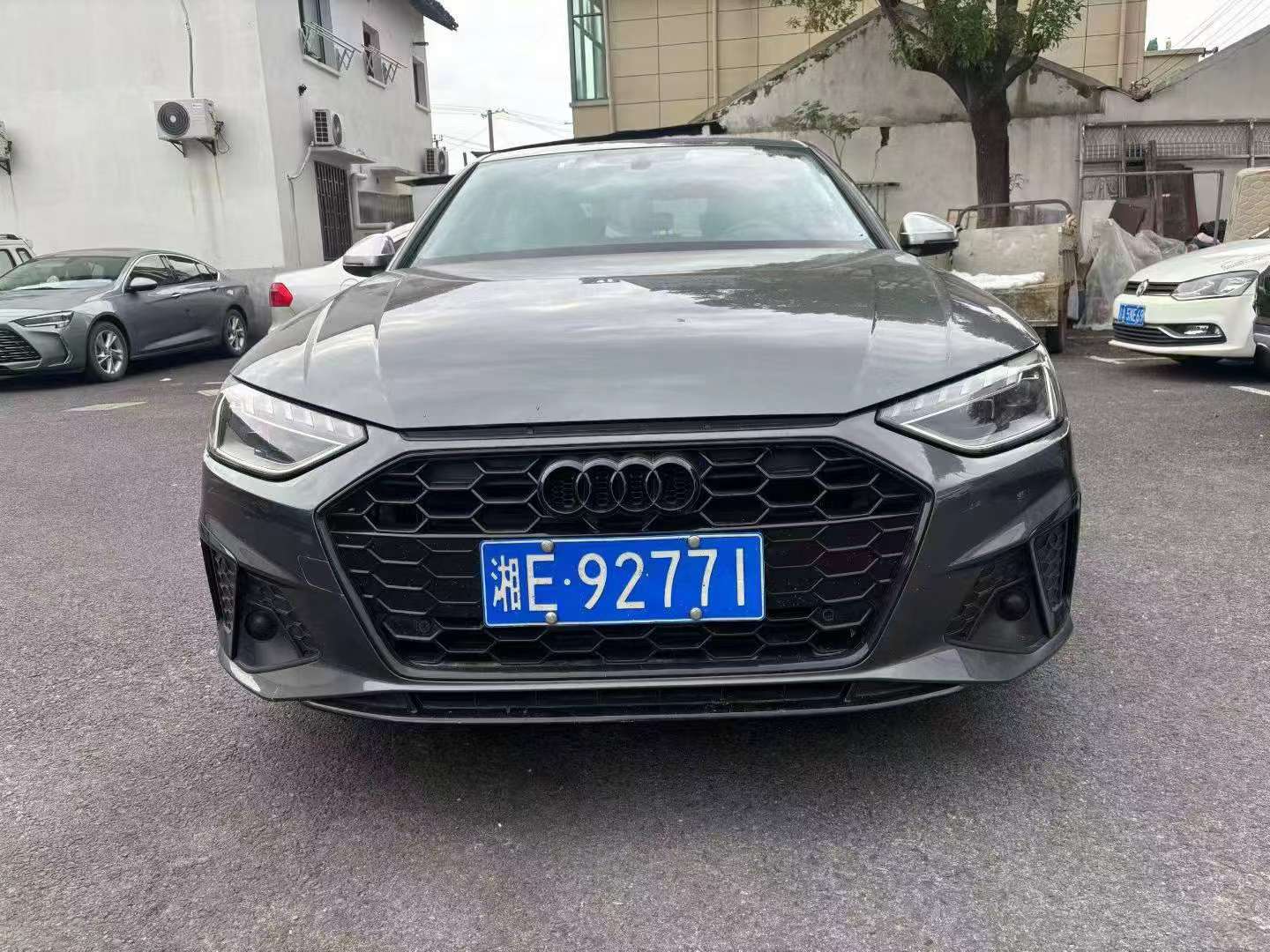 Audi A4L 2022 2.0T 40TFSI Luxury Dynamic Edition 2