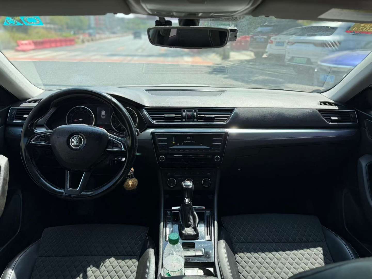 Skoda Superb 1.8T ZhiXing Edition 330 High Spec 5