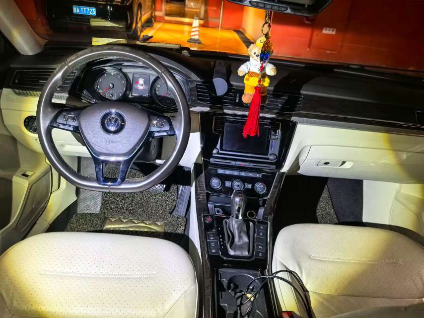 Volkswagen Passat 1.8T Yuzun Edition 5