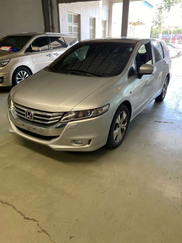 Honda Odyssey 2.4L High Trim 3
