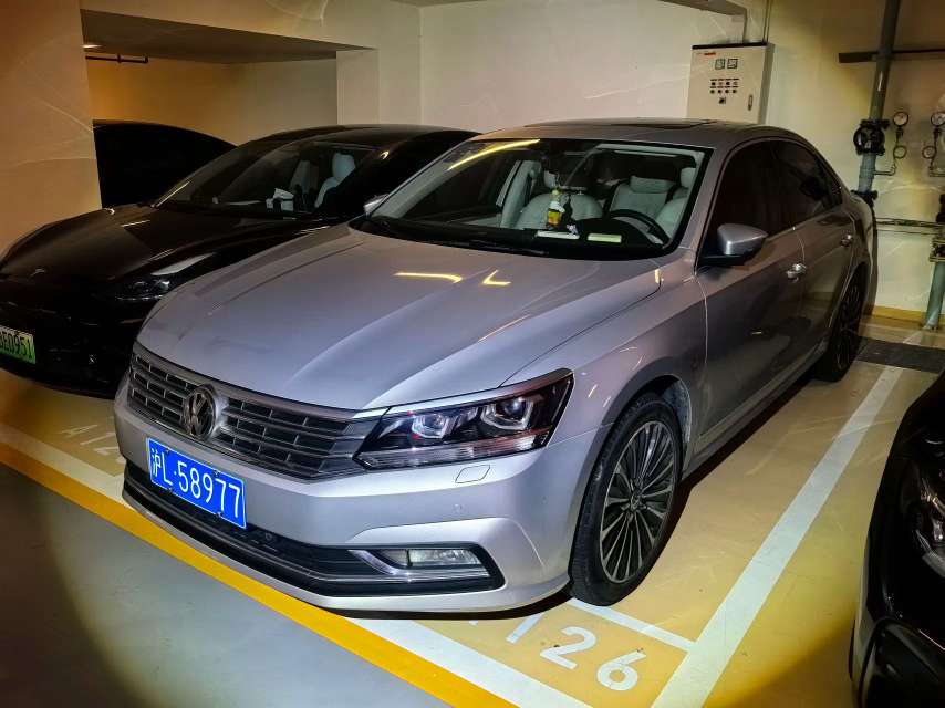 Volkswagen Passat 1.8T Yuzun Edition