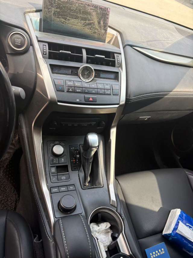 Lexus NX 2.0T AWD Premium 5