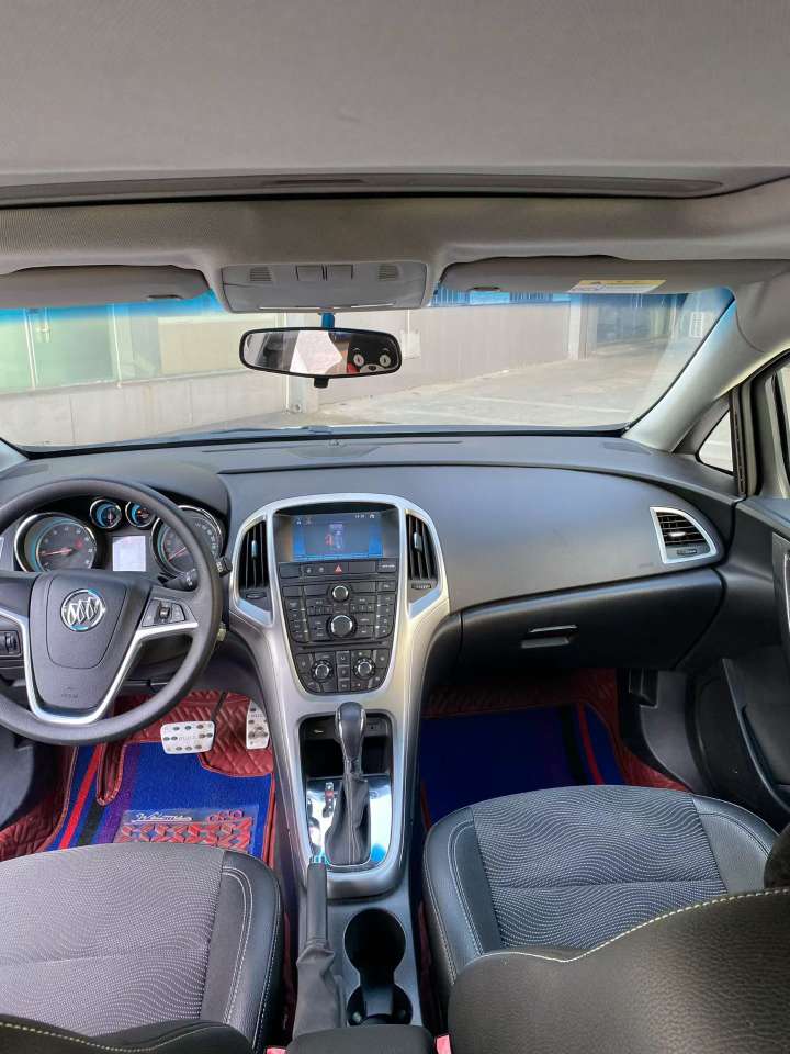 Buick Excelle 1.6L Automatic High Trim 9