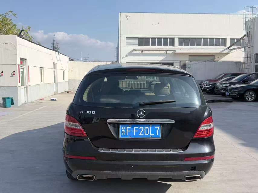 Mercedes-Benz R-Class 7