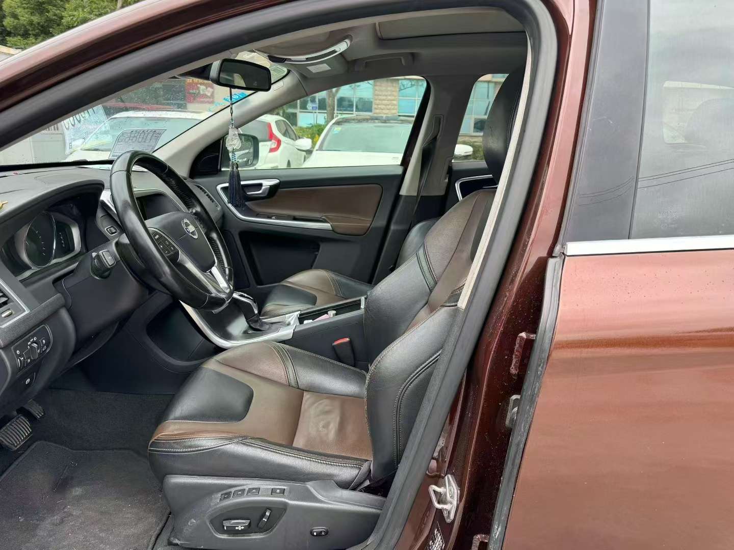 Volvo XC60 7