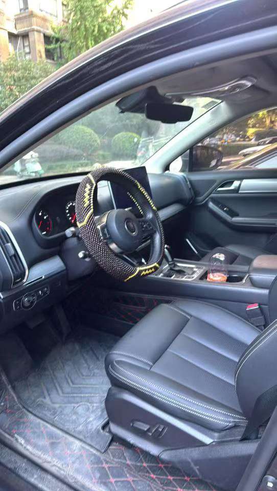 BYD Tang 2.0T Smart Connect Prestige 7-Seater 5
