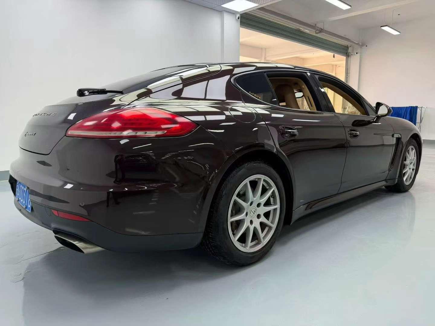 Porsche Panamera 9