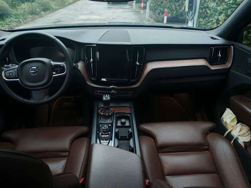 Volvo XC60 5
