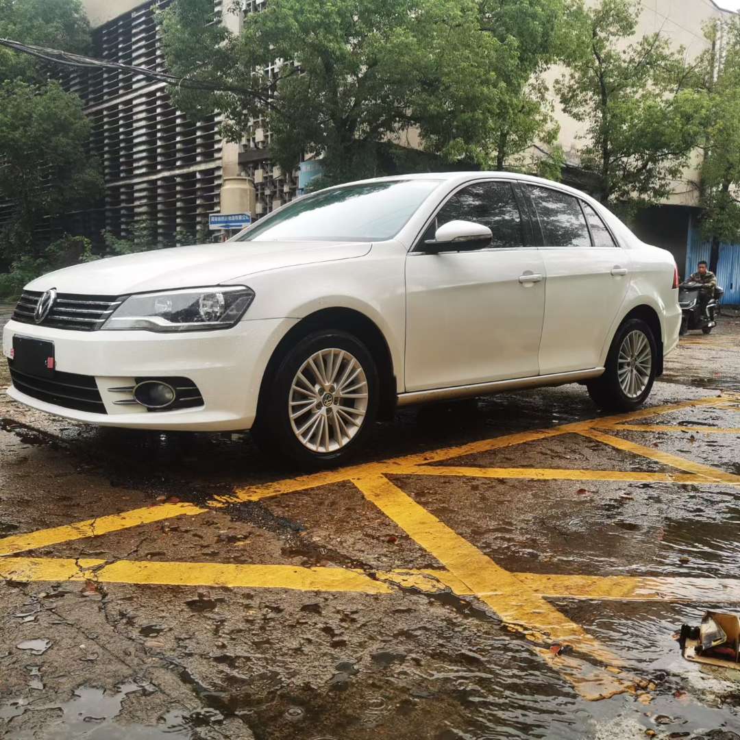 Volkswagen Bora Luxury Edition 3
