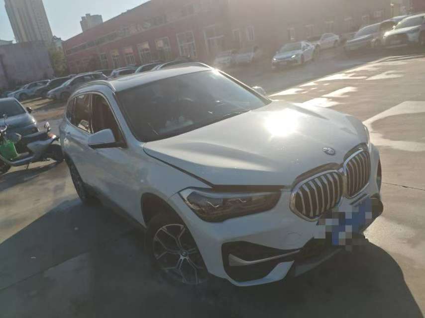 BMW X1 sDrive25Li 2.0T Leading Edition 2