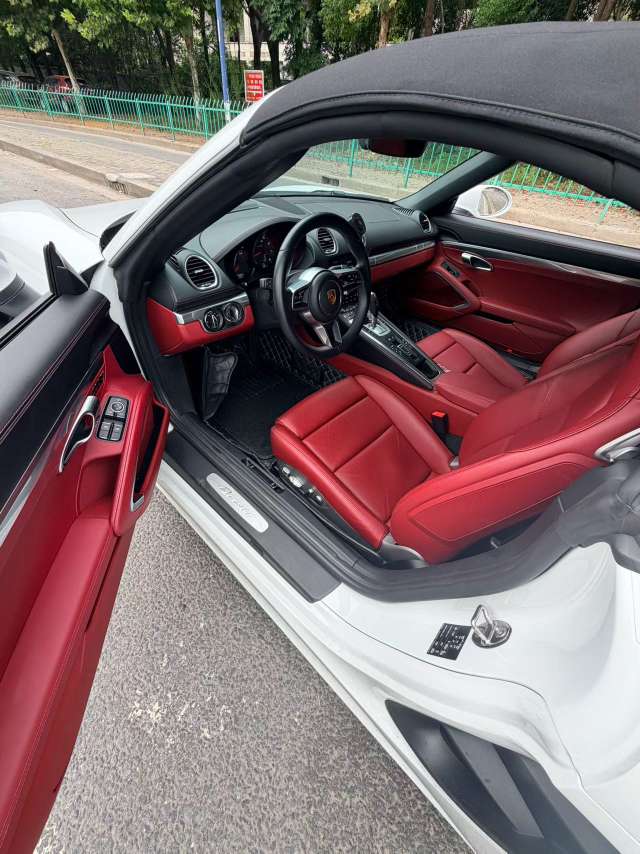 Porsche 718 4