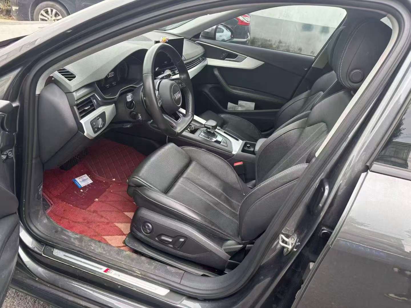 Audi A4L 2022 2.0T 40TFSI Luxury Dynamic Edition 7