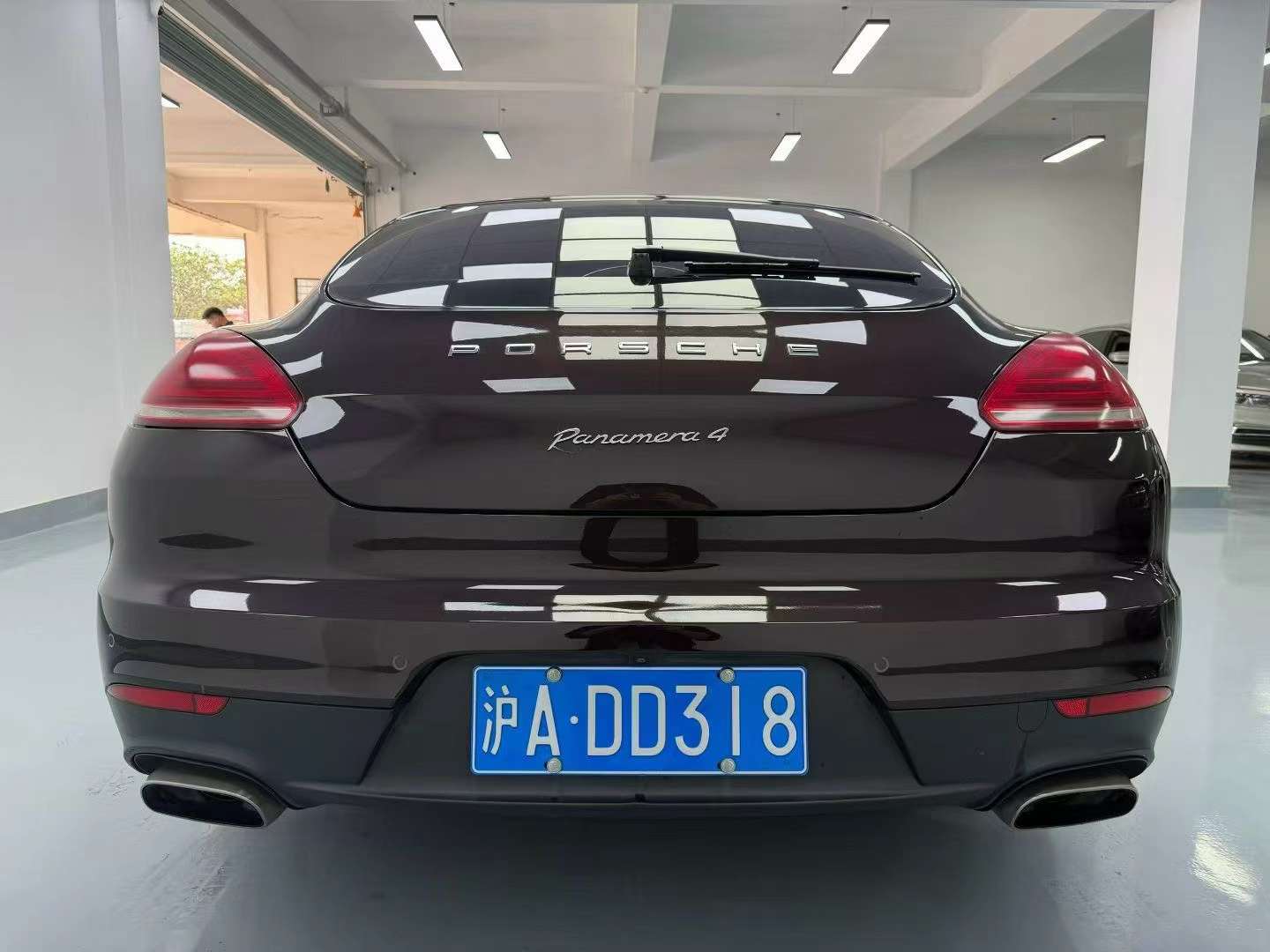 Porsche Panamera 8