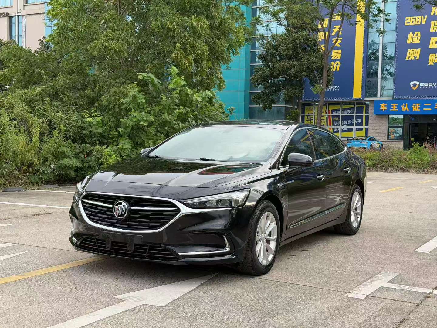 Buick LaCrosse 1.5T 552T Luxury 2