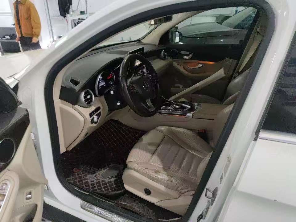 Mercedes-Benz GLC GLC 300 4MATIC 2.0T Luxury 5