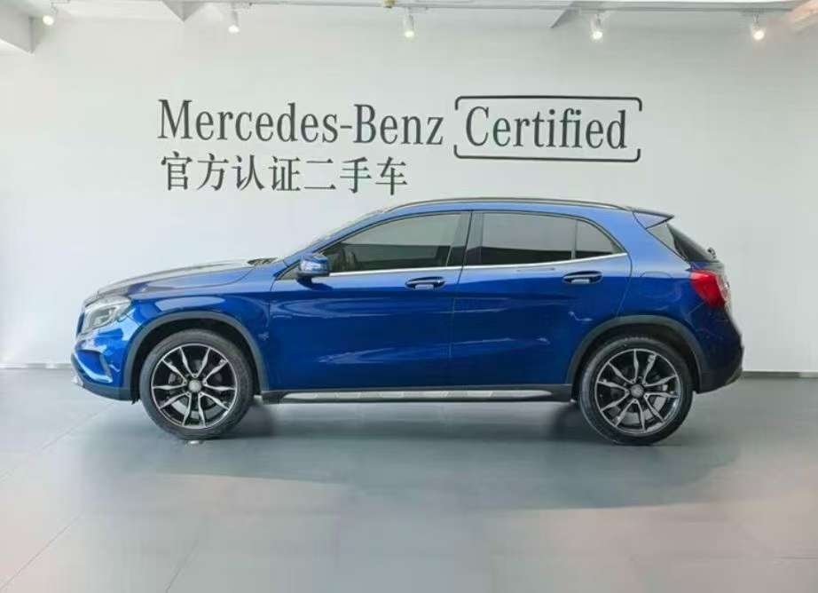 Mercedes-Benz GLA Class GLA200 Blue Edition 4