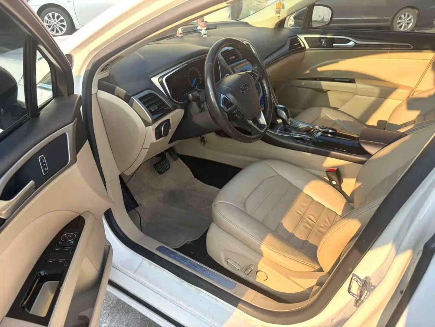 Ford Mondeo 2.0T GTDi200 Trend 8
