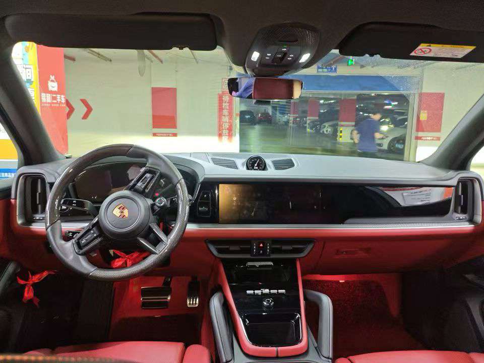Porsche Cayenne 2025 6