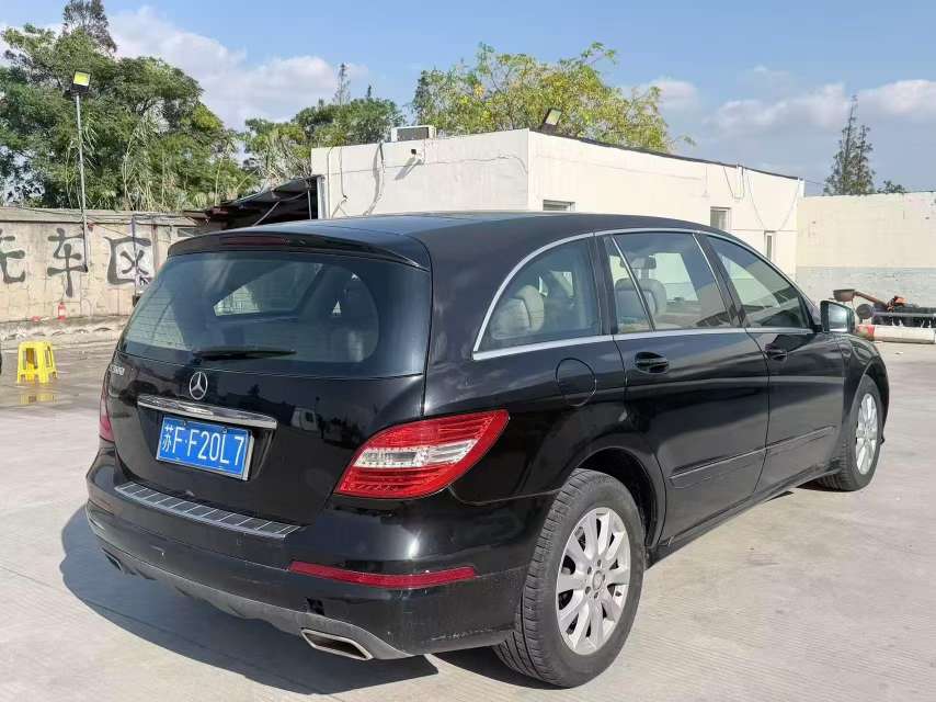 Mercedes-Benz R-Class 9