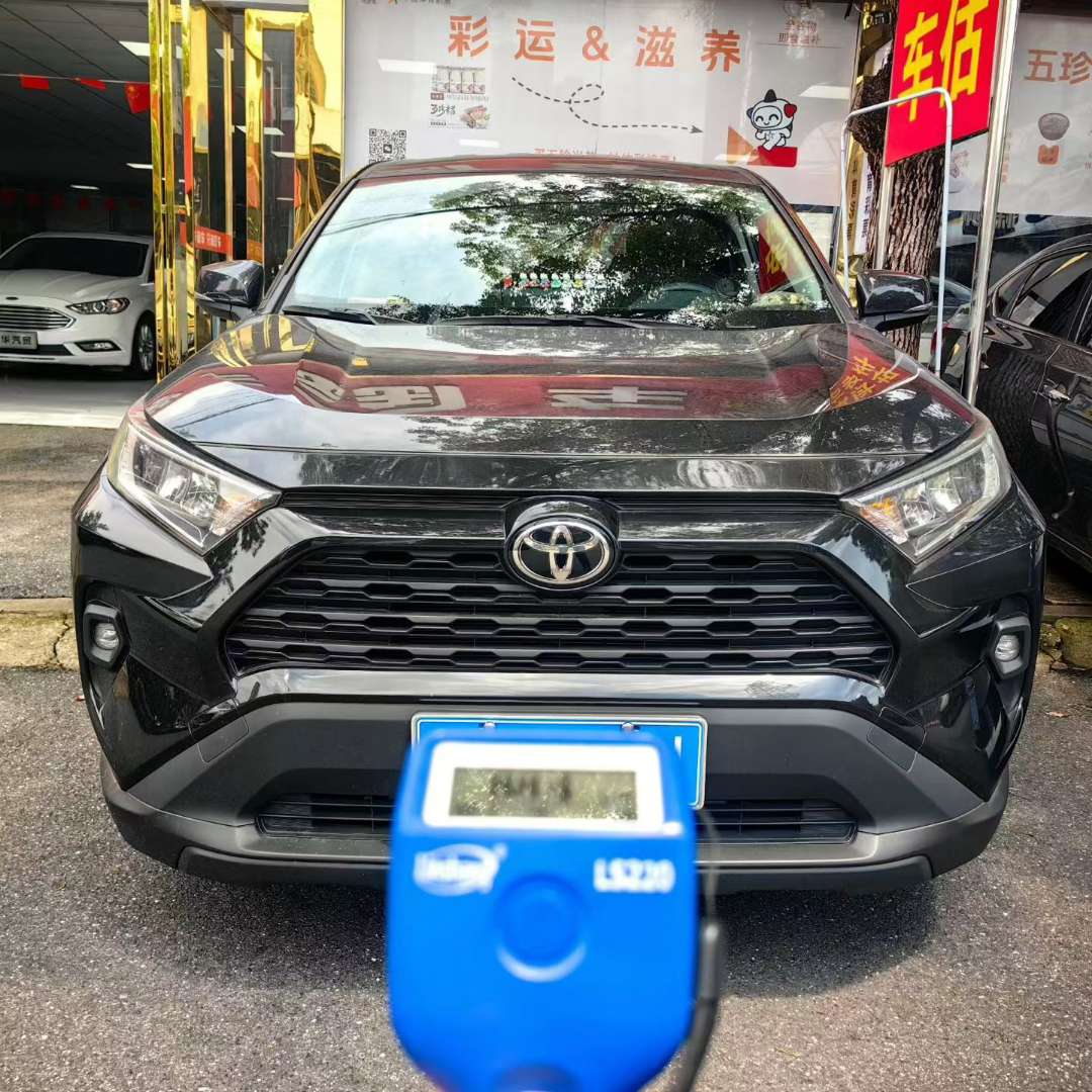 Toyota RAV4 2.0 FWD Urban Edition 2