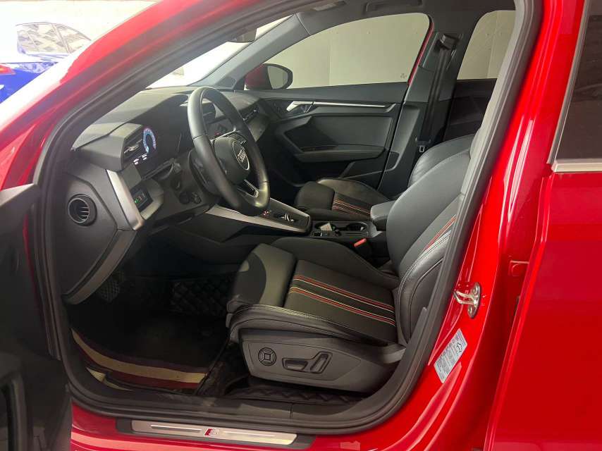 Audi A3L 2023 35 TFSI Style Sport 4