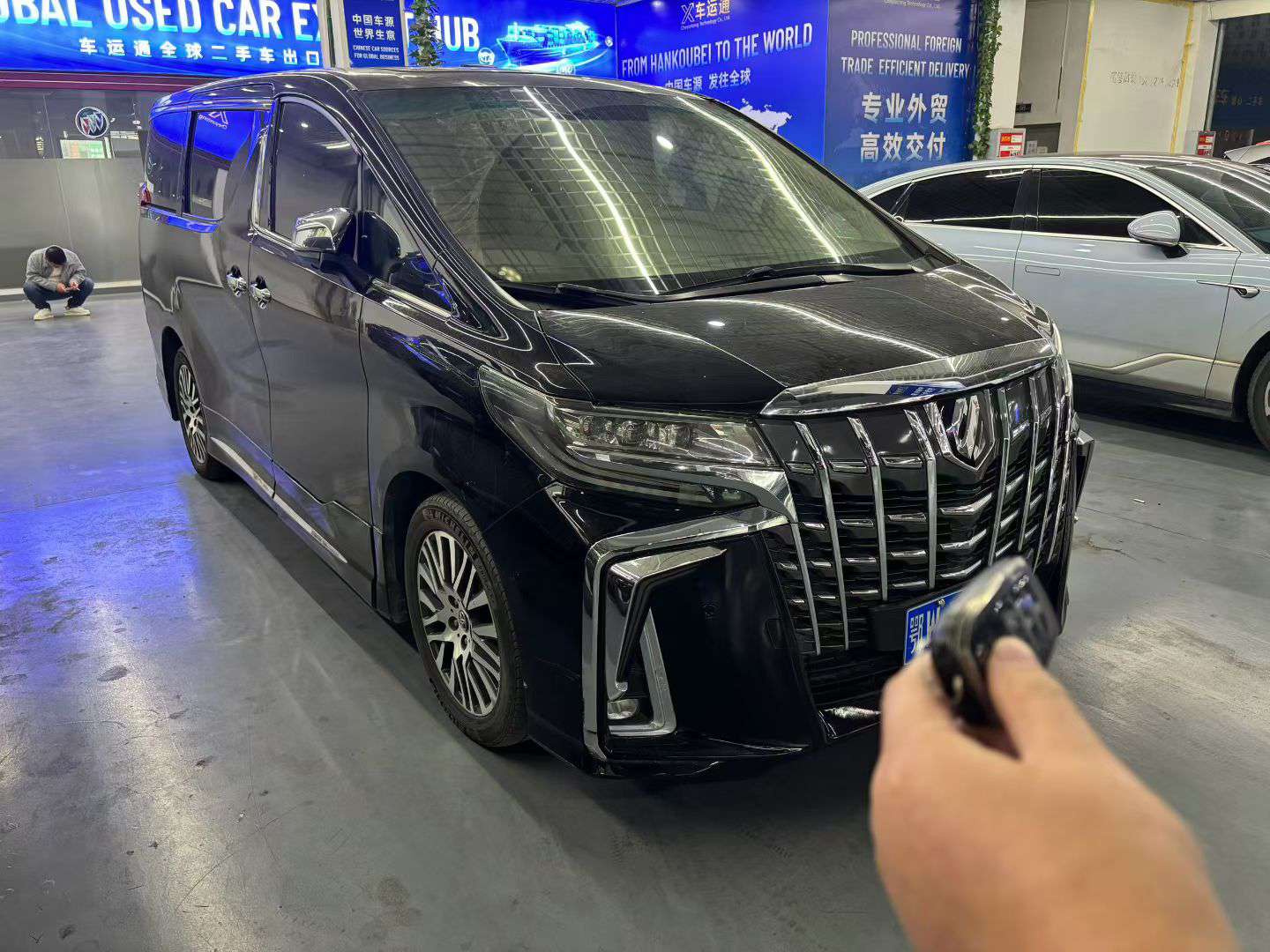 Toyota Alphard 2019 3