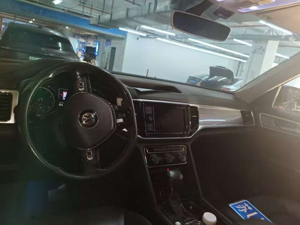 Volkswagen Teramont 2.0T 380 AWD Luxury 7-Seater 5