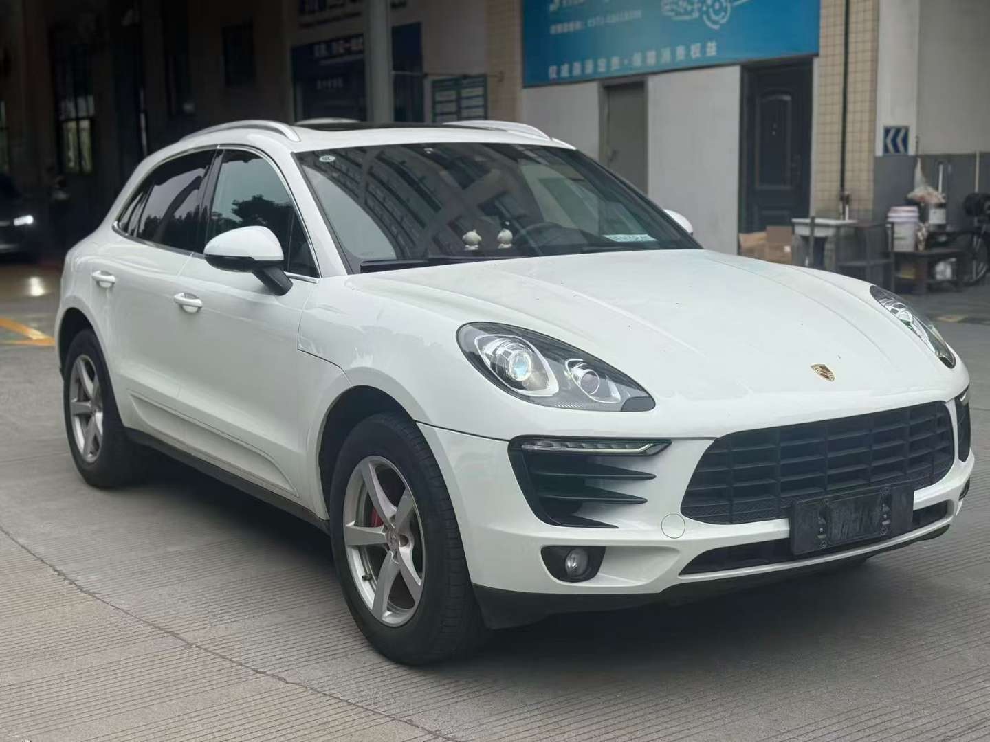 Porsche Macan 2.0T 3