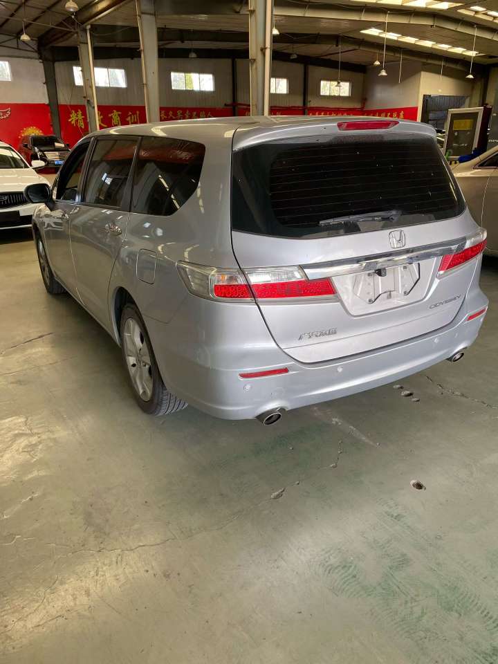Honda Odyssey 2.4L High Trim 5