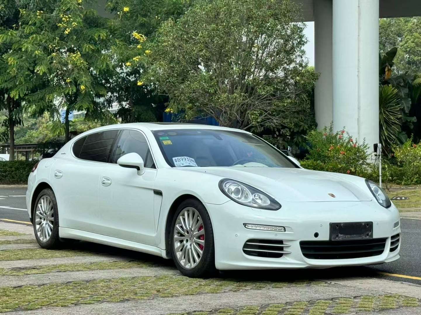 Porsche Panamera 2