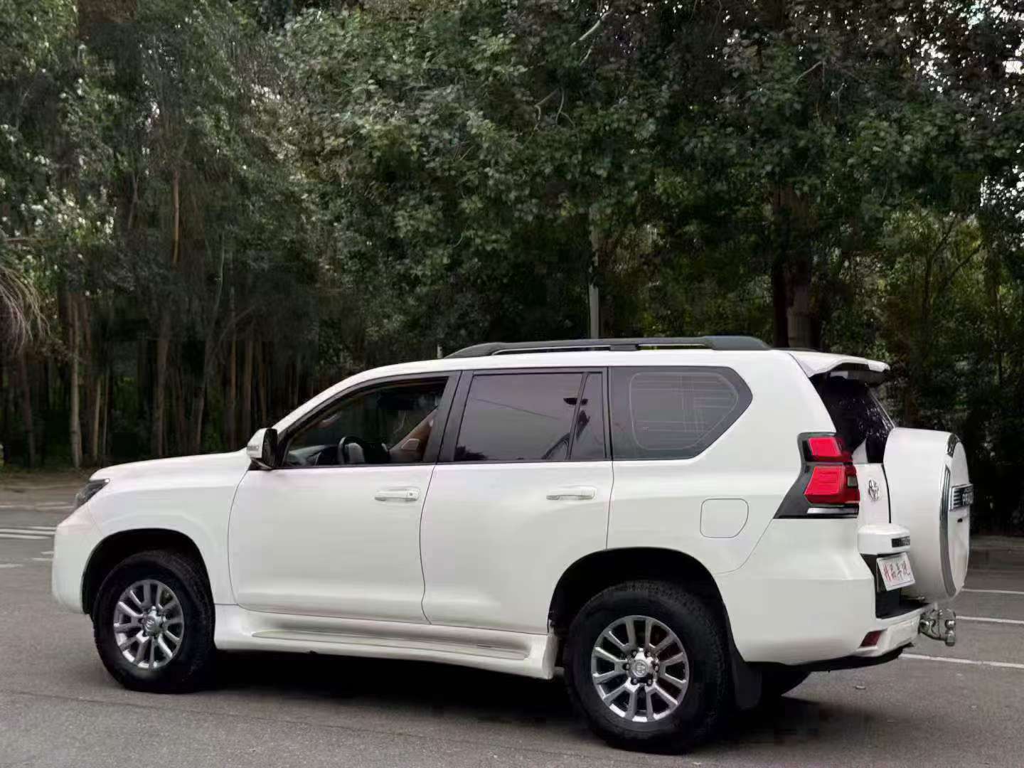 Toyota Prado 2011 2700 CN Spec 7-Seater 5