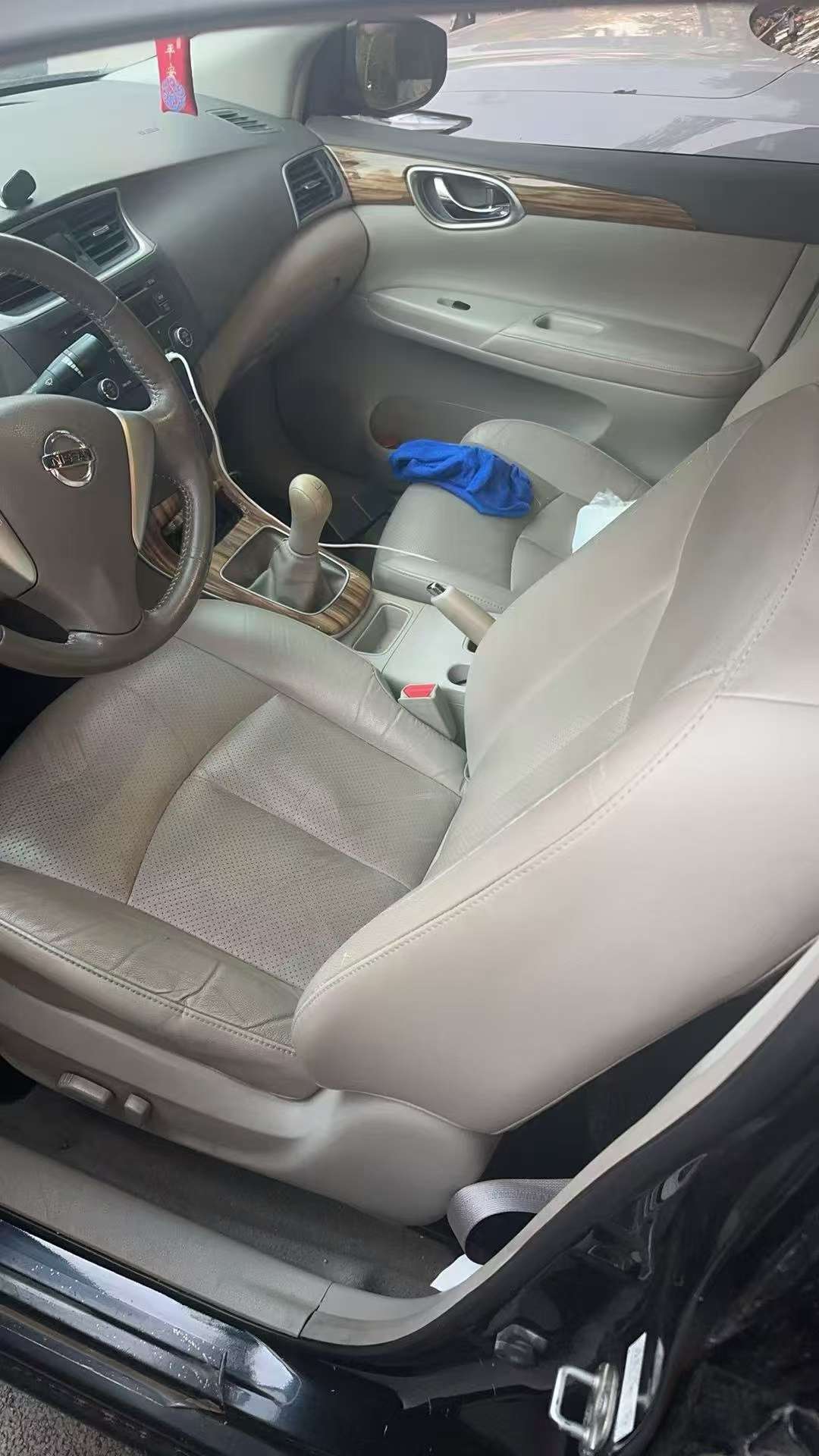 Nissan Sylphy 1.6L Manual Sunroof 4