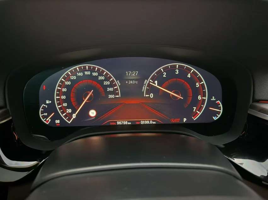 BMW 5 Series 530Li Premium 7