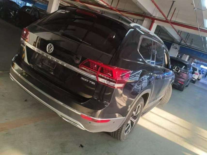 Volkswagen Teramont 2.0T 380 AWD Luxury 7-Seater 4