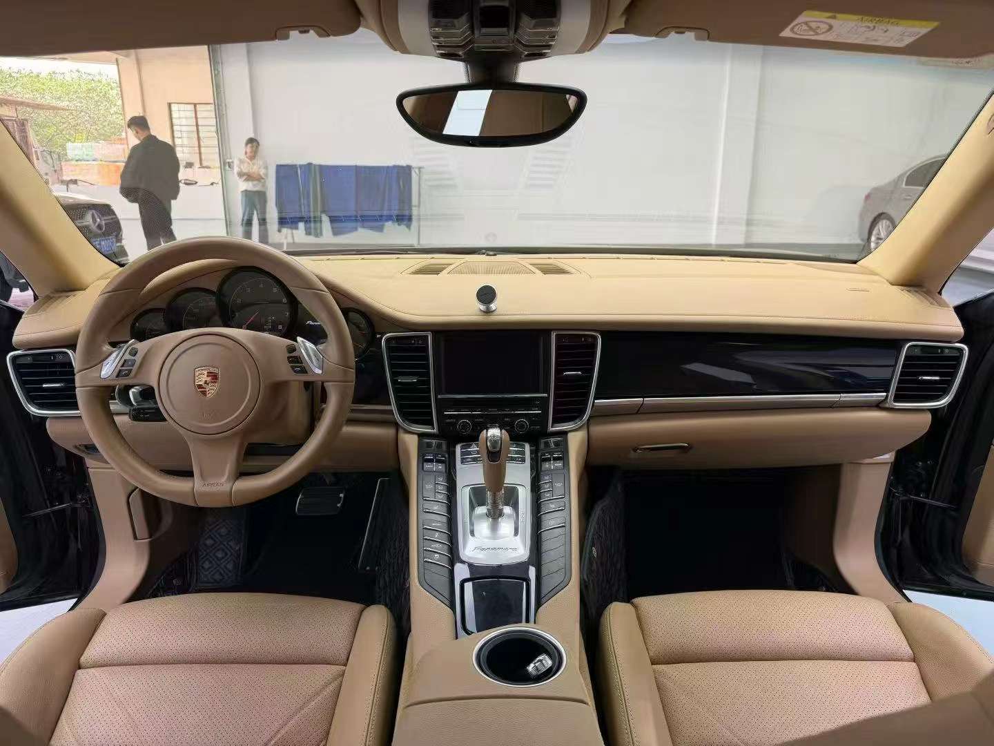 Porsche Panamera 5