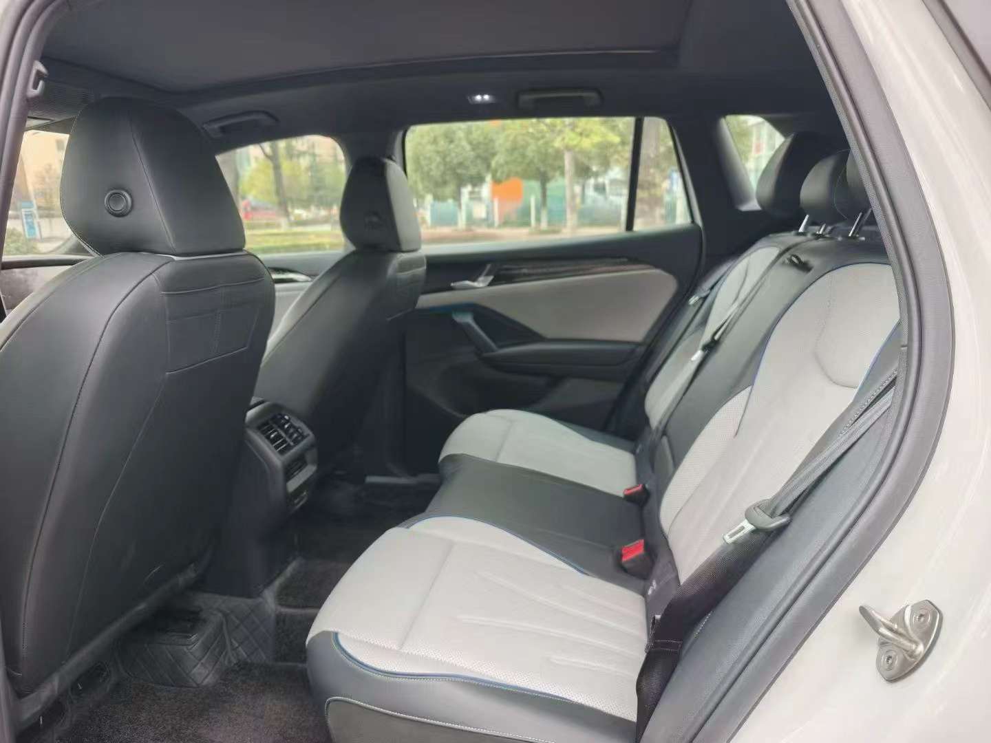 Volkswagen Tayron L 5