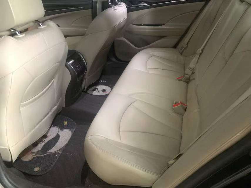 BYD Tang 2.0T Smart Connect Premium 7-Seater 4