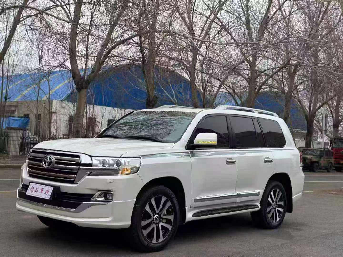 Toyota Land Cruiser 2009 4.7 V8 Middle East Rear Spare Tire Eight Seats 3