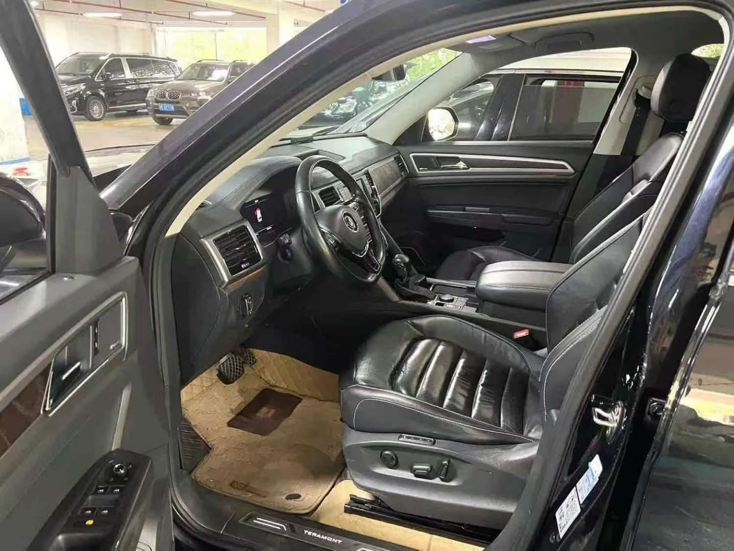 Volkswagen Teramont 530 V6 2.5T AWD Flagship 4