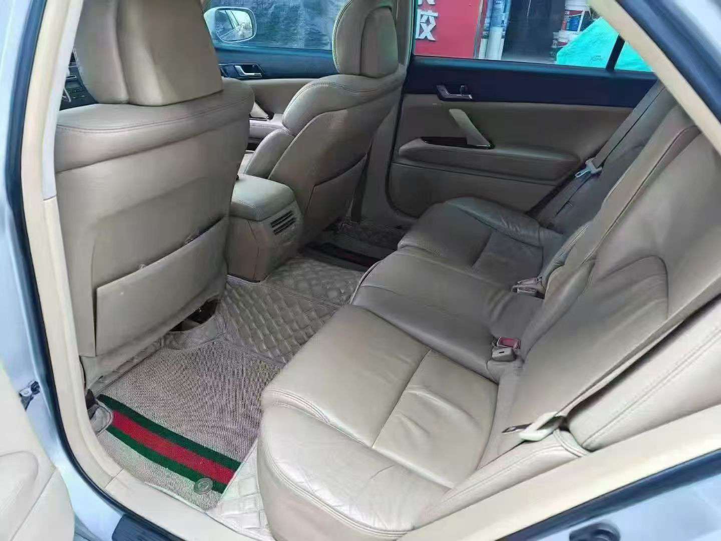 Toyota Reiz 2010 2.5 V6 Commemorative Edition 4