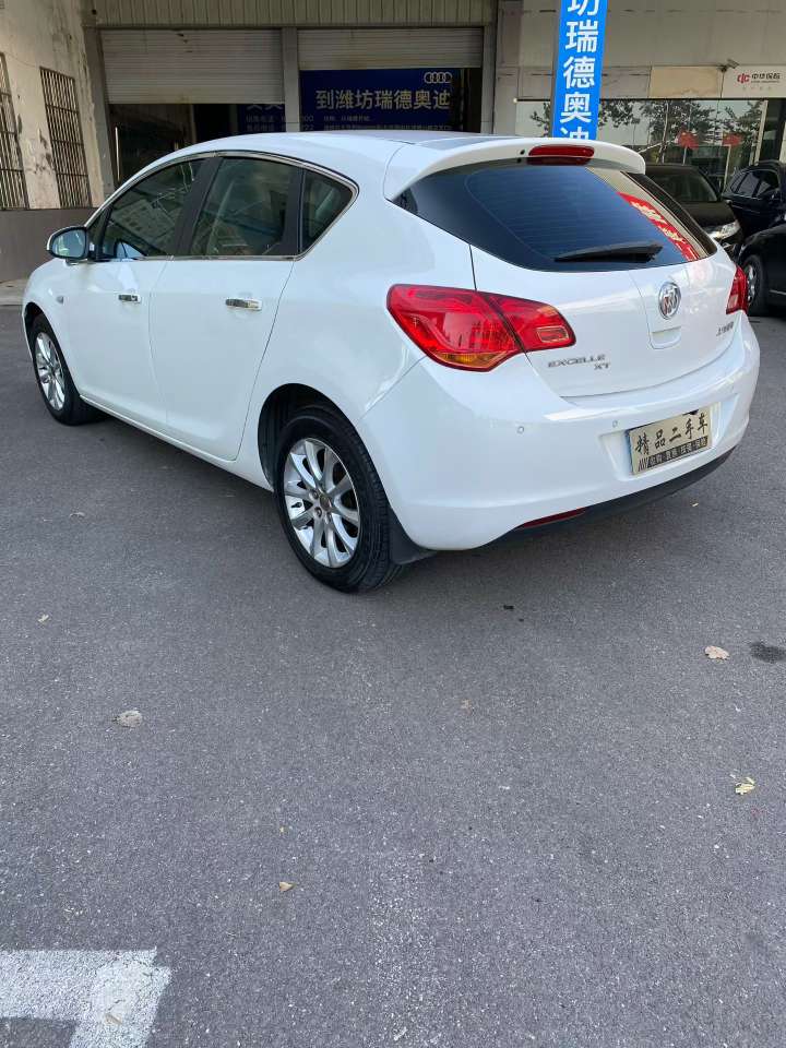 Buick Excelle 1.6L Automatic High Trim 5