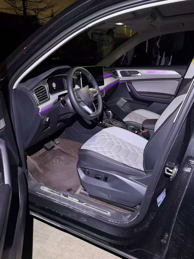 Volkswagen Tayron 330TSI FWD R-Line High Performance Edition 4